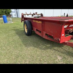 New Holland Manure Spreader 
