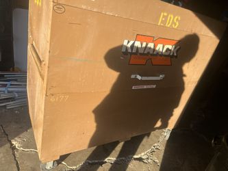 Knaack Box