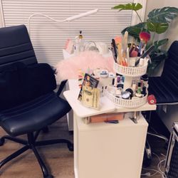 Nail Tech Chair With Client Sit … 