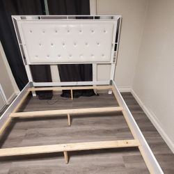 Queen Bed With Eld Light Frame Only 399