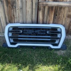 20-22 GMC Sierra Pickup Grille (OEM) (IN EL CENTRO, CA)