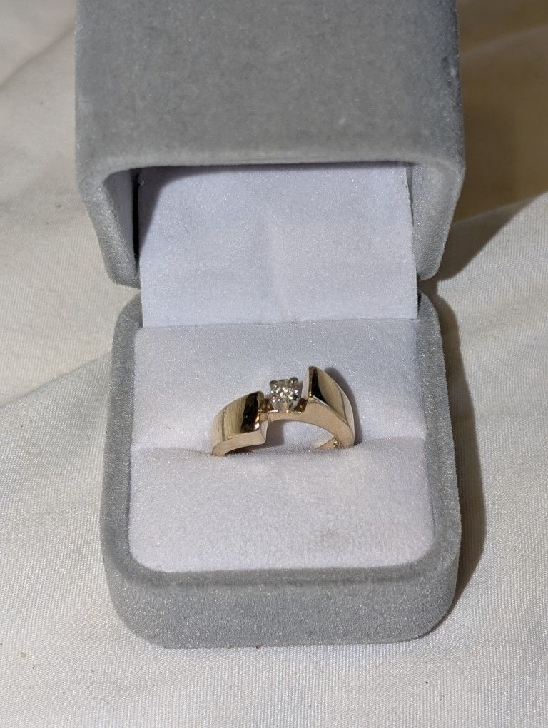 14k Gold Solitaire Engagement Ring 1/4 Carat Diamond