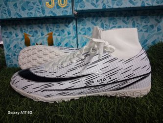 Turf soccer cleats us size 9.5