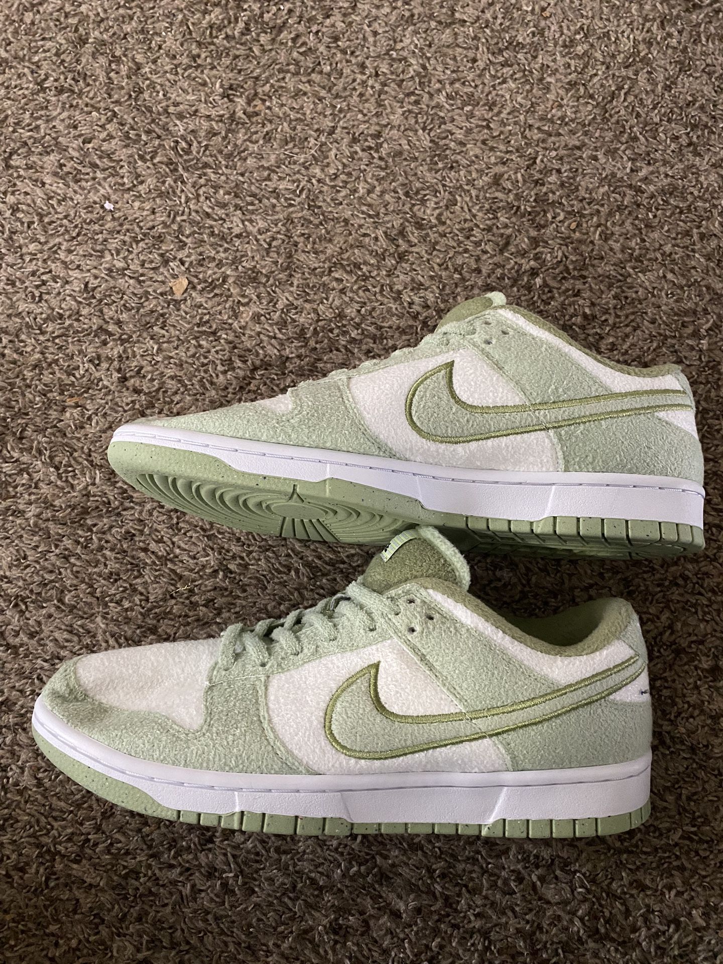 Mens Size 9 Nike Dunk Low SE Fleece Honeydew