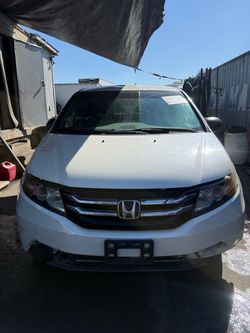 FOR PARTS ONLY 2014 - 2017 Honda Odyssey J488