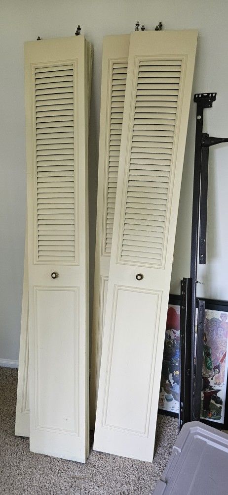 4 Vintage Bifold Closet Doors