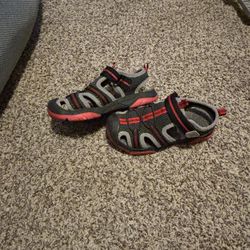 $2 Used Boys Sandal Size 10 C