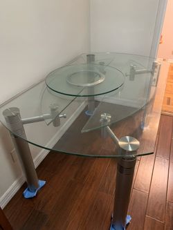 Glass Table / Extends on both sides