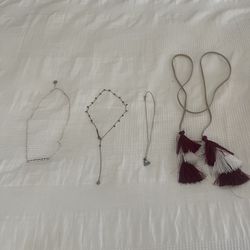 Women’s Necklaces