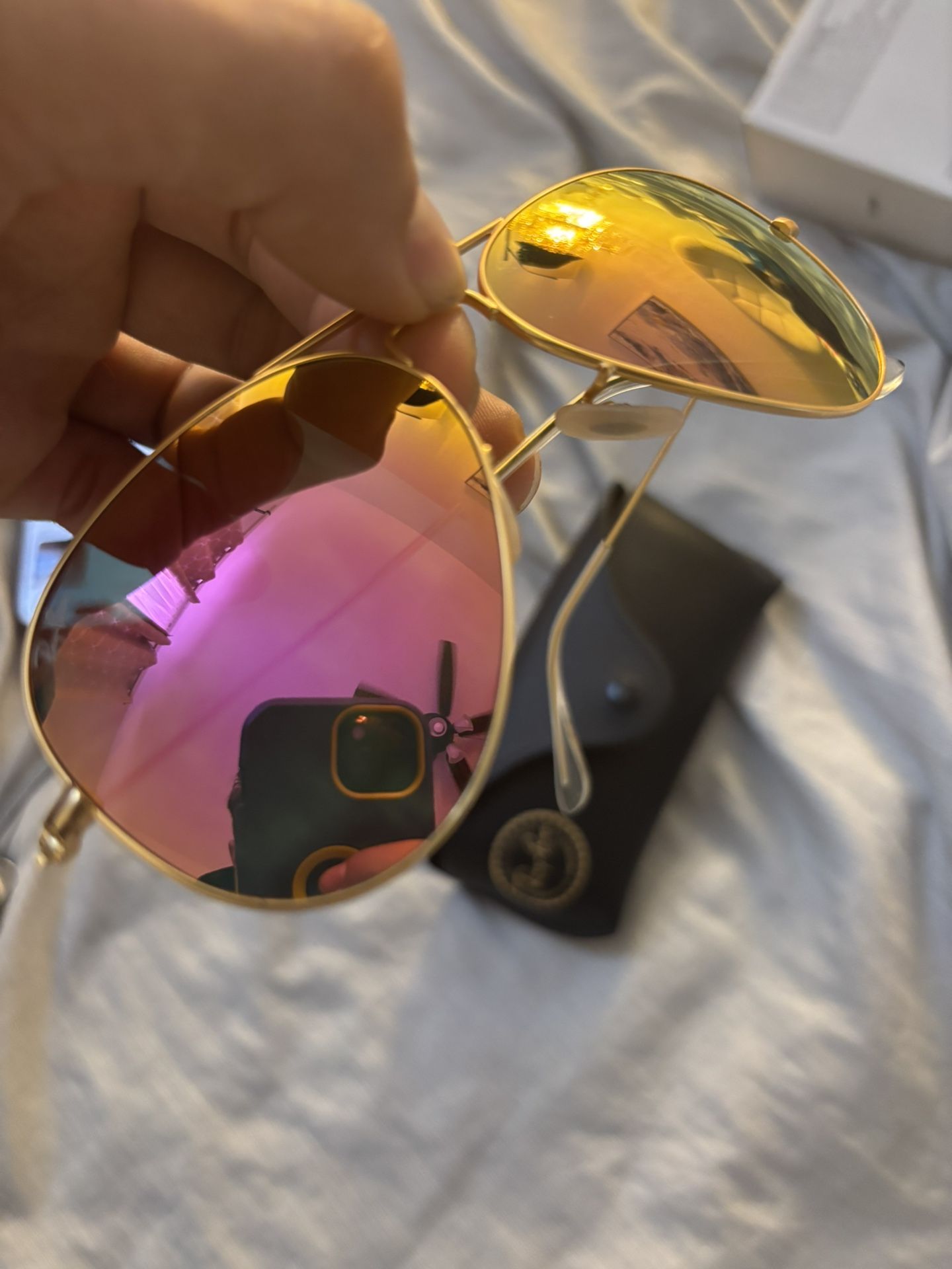 100% UV protection ORIGINAL Ray Ban sunglasses by Luxottica.