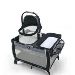 Graco pack and play with bassinet and changing table