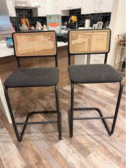 Island chairs