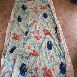 Used Finding Nemo Bedsheet Twin Size