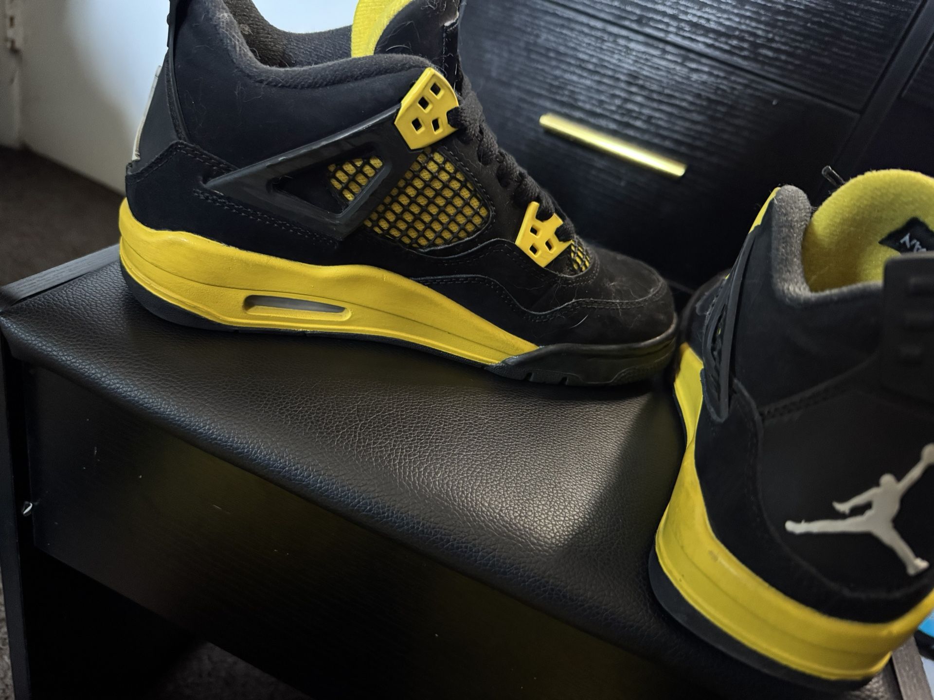 Air Jordan 4 Retro