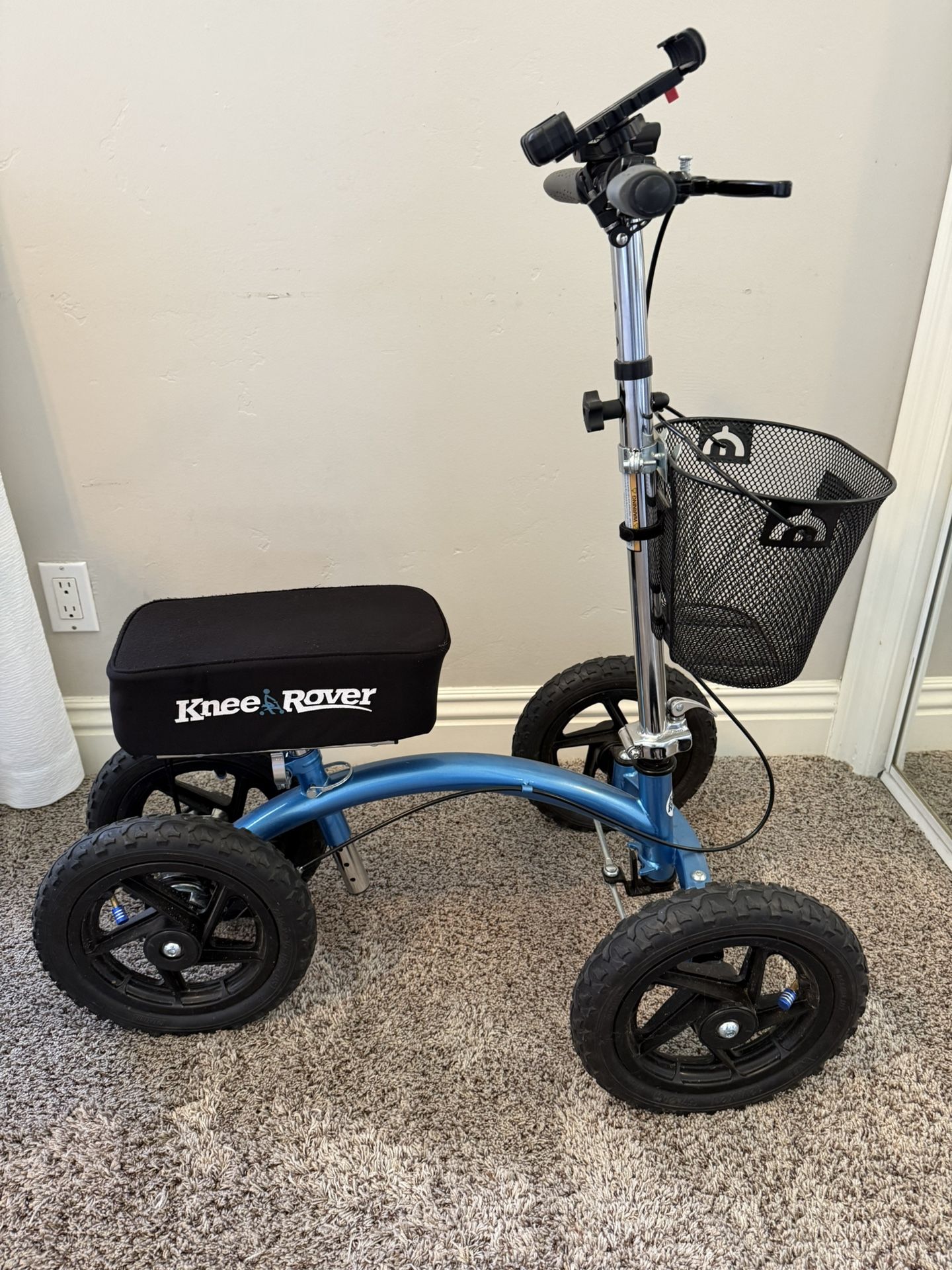 KneeRover Quad All-Terrain Knee Scooter – Metallic Blue