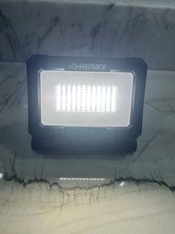 Husky 2500 Lumens Dual Power SOLAR Rechargeable LED Work Light