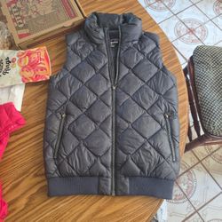 Patagonia Prow Bomber Vest Womens size Large Puffer Quilted Insulated 28116