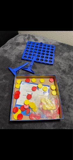 Connect 4 board game Hasbro Gaming