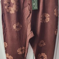 NWT Denim Tears Brown Sweatpants Mens XL Retail $190

Pick up 77095 near Telge/West