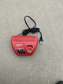M12 Charger