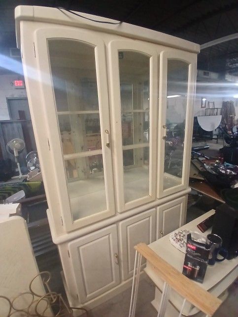 China Hutch Tead Below