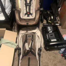 Even Flow Pivot Stroller 
