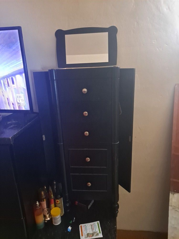 Jewelry Box 3ft Tall