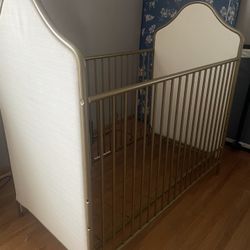 Crib/Toddler Bed 
