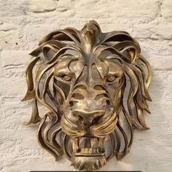 Resin Lion Head Wall Hanging