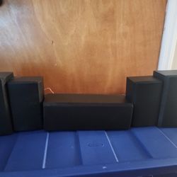 Insignia Surround Sound Speakers And Subwoofer