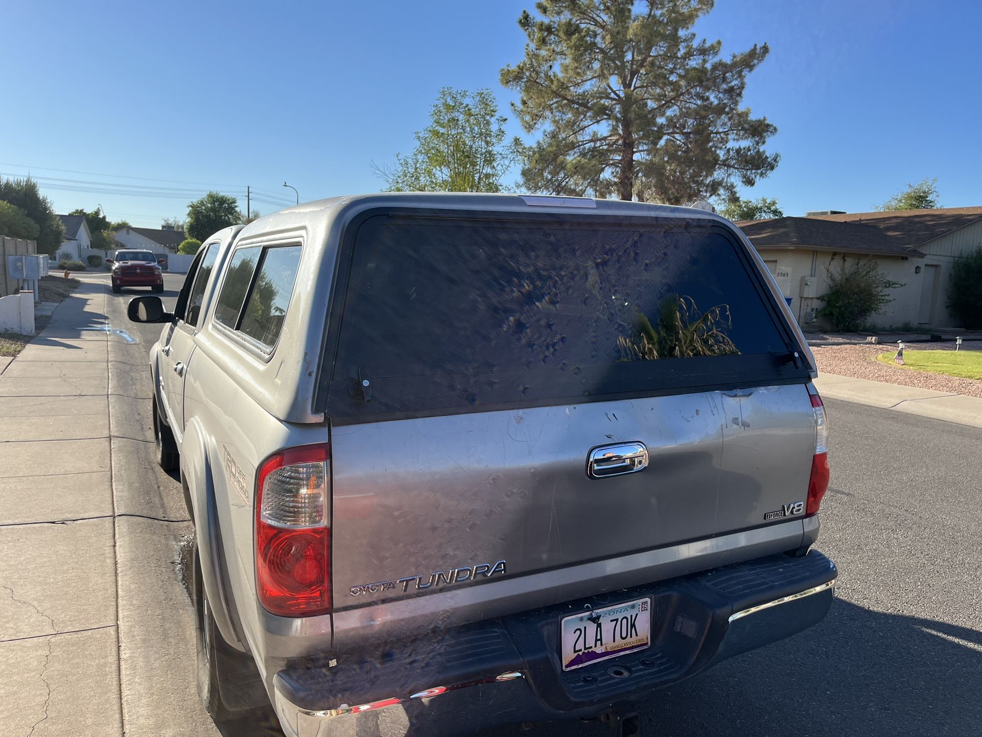 2006 Toyota Tundra Camper Shell