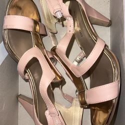 Women’s Short Heels 