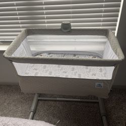 Baby bassinet 