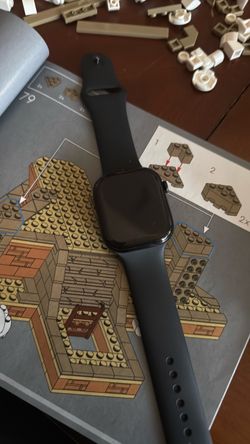 Apple Watch series 11 ; 45 mm with Black Sport Band