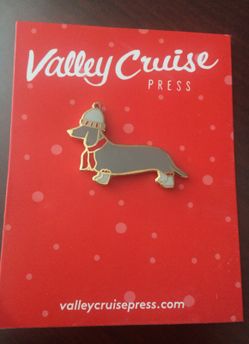 VALLEY CRUISE DACHSHUND PIN