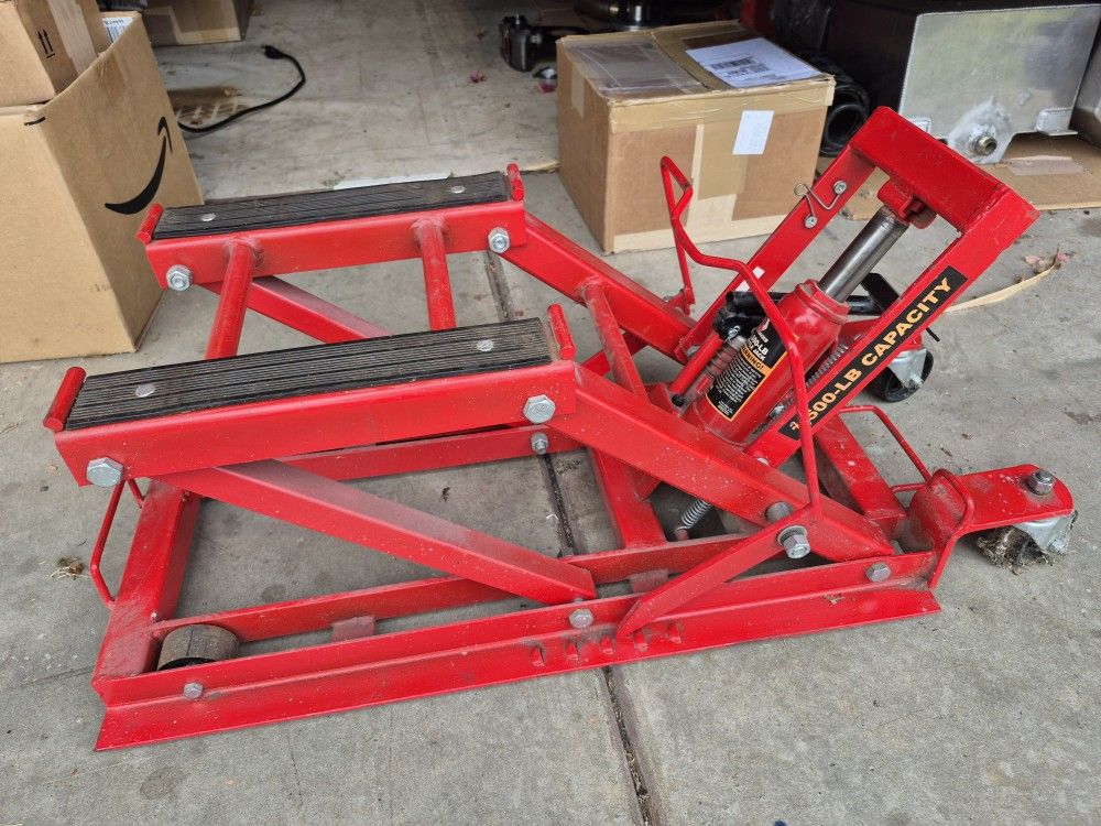Motorcycle Jack, Big Red 1500-lb, Foot Jack