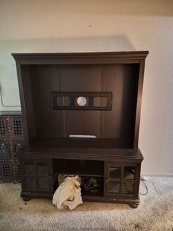 Entertainment center