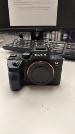 Sony - Alpha 7 III Mirrorless (Body Only)