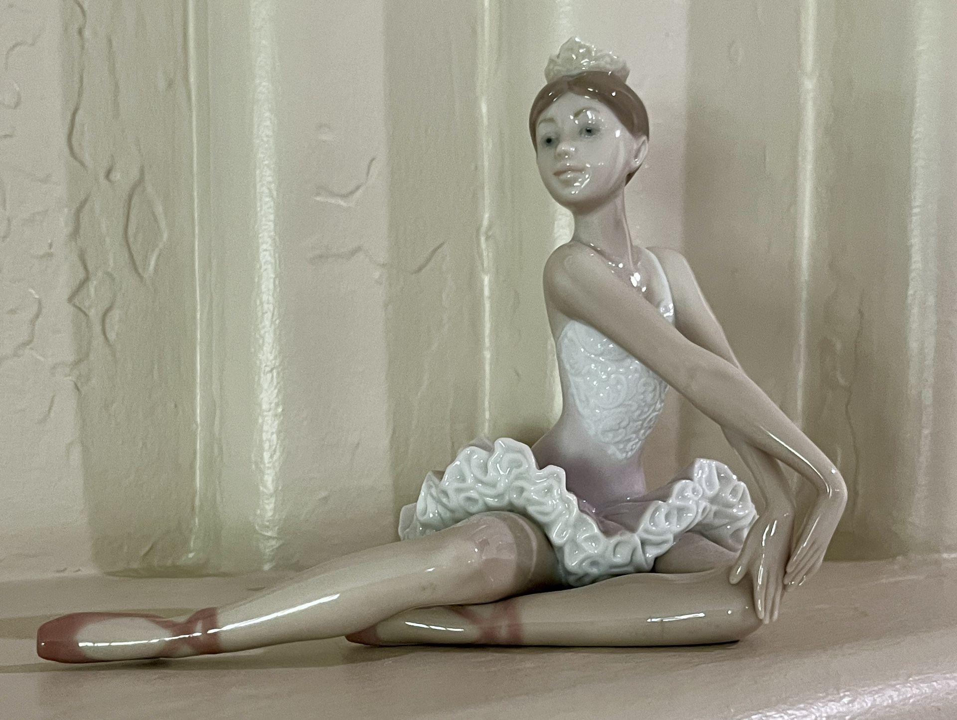 Authentic Lladro Ballerina Figurine
