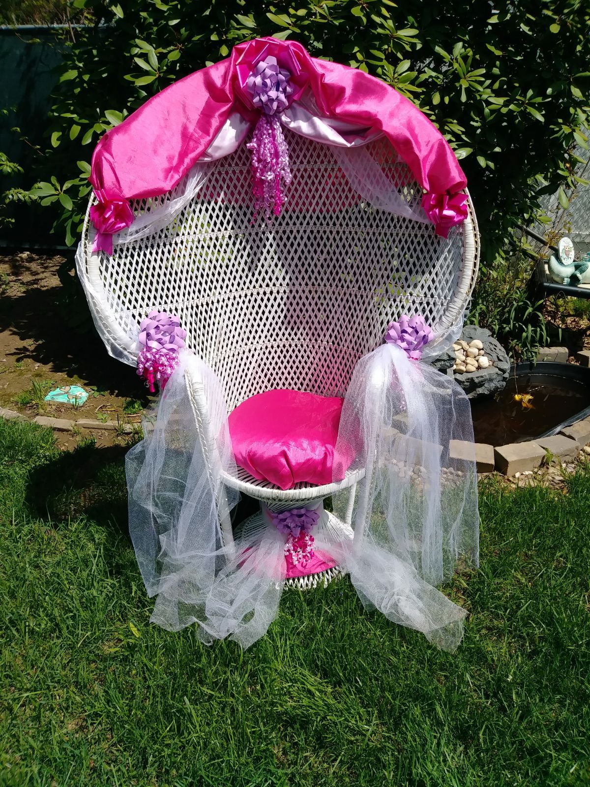 Wicker chair/ Bridal or Baby Shower, Quinceanera, Party