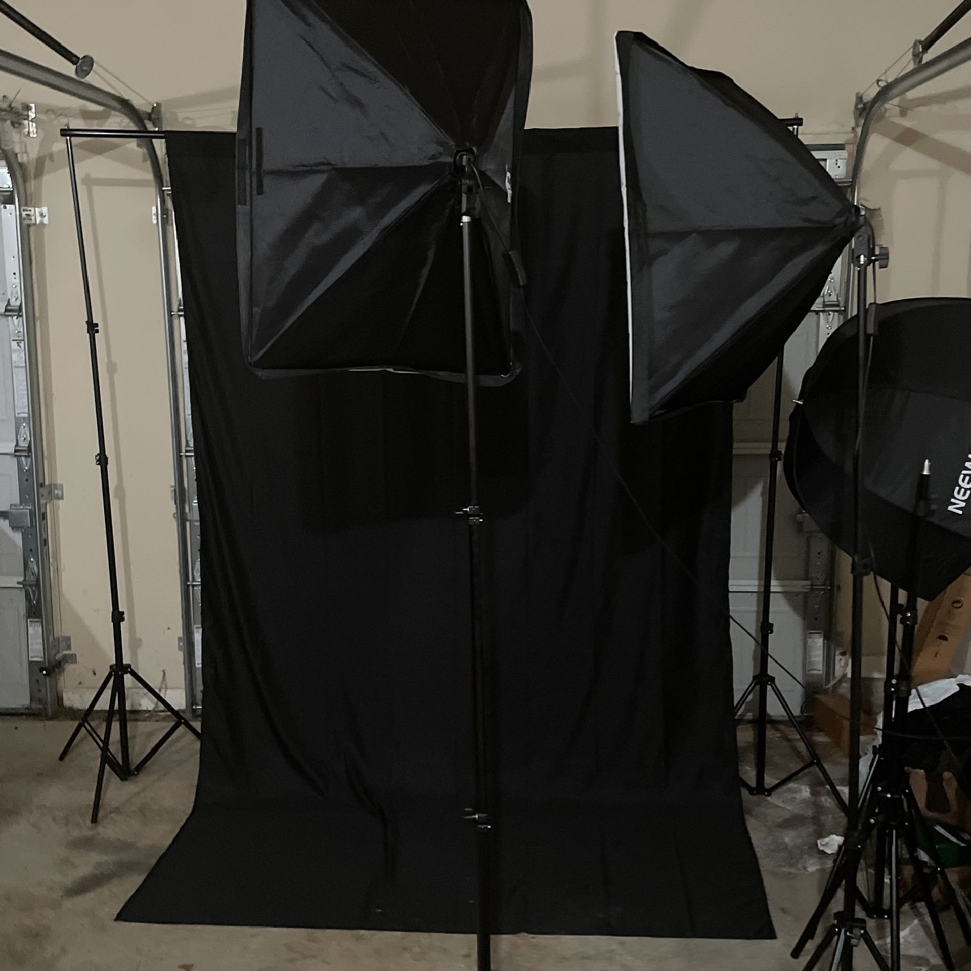 Camera Studio EQUIPMENT 