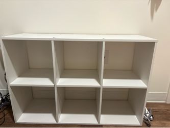 White 6 Cube Storage Organizer / TV Stand