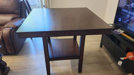Wooden Dinning Table hightop set of 4 chairs