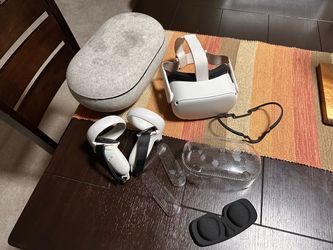 Oculus Quest 2 VR Headset + Controllers, Case & Accessories