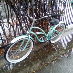 Women's 26 inch Electra 3 speed beach cruiser