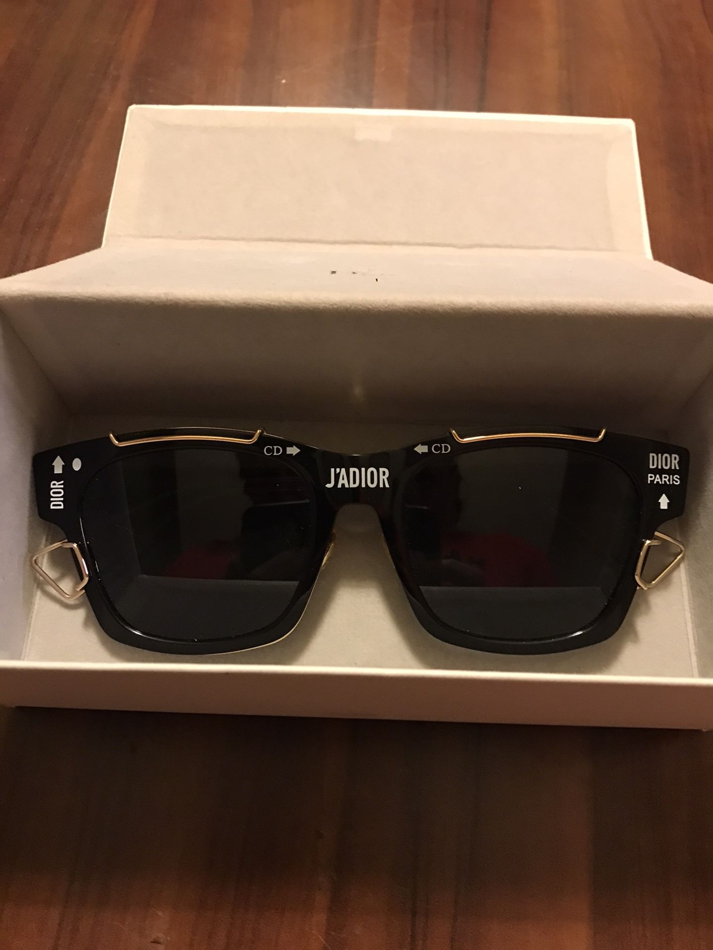 RARE- BRAND NEW J’ADIOR SUNGLASSES