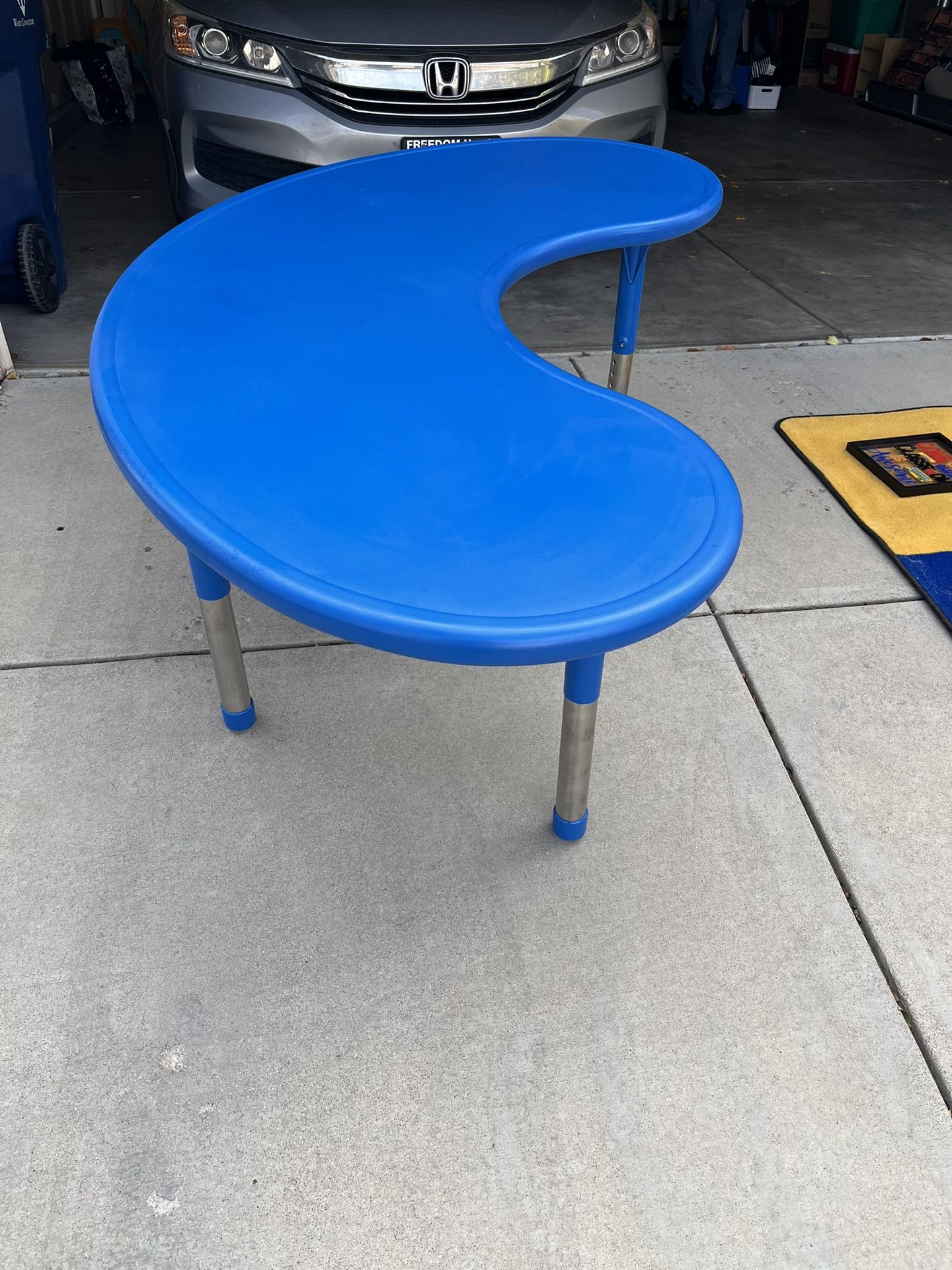 Blue Kidney Table
