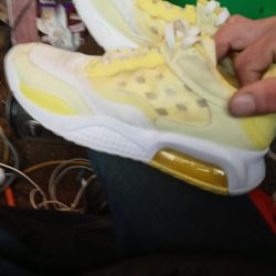 Nike Jordan Air Max 200 Size 7y=mens7=womans8.5 All They Need Is A Little Cleaning Up@$20