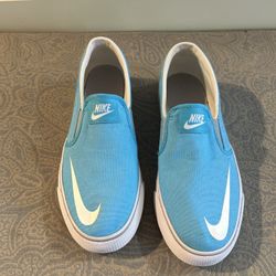 NIKE 719744-400 TOKI SLIPON CANVAS SHOES LIGHT BLUE 6Y