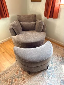 Swivel Chair with Storage Ottoman